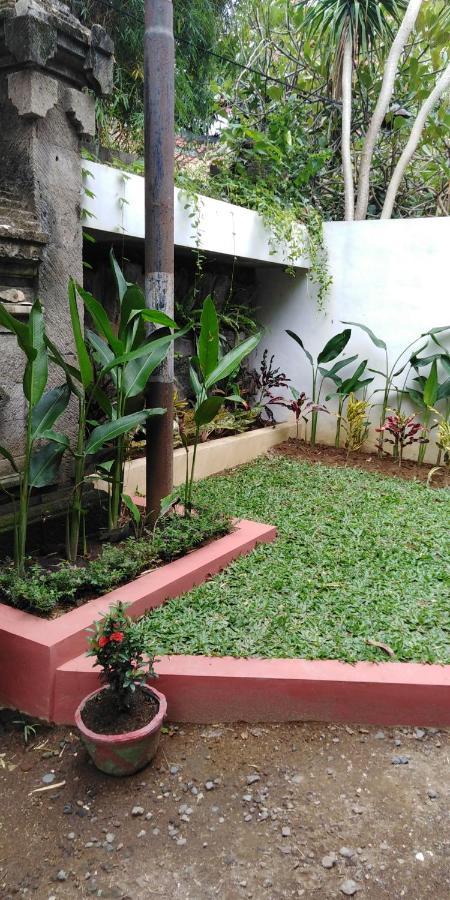 Shalana Homestay- Formerly Teka Teki House Seminyak Exterior foto